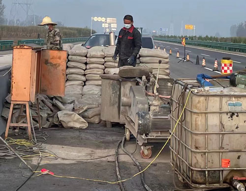 右江高速路病害处理